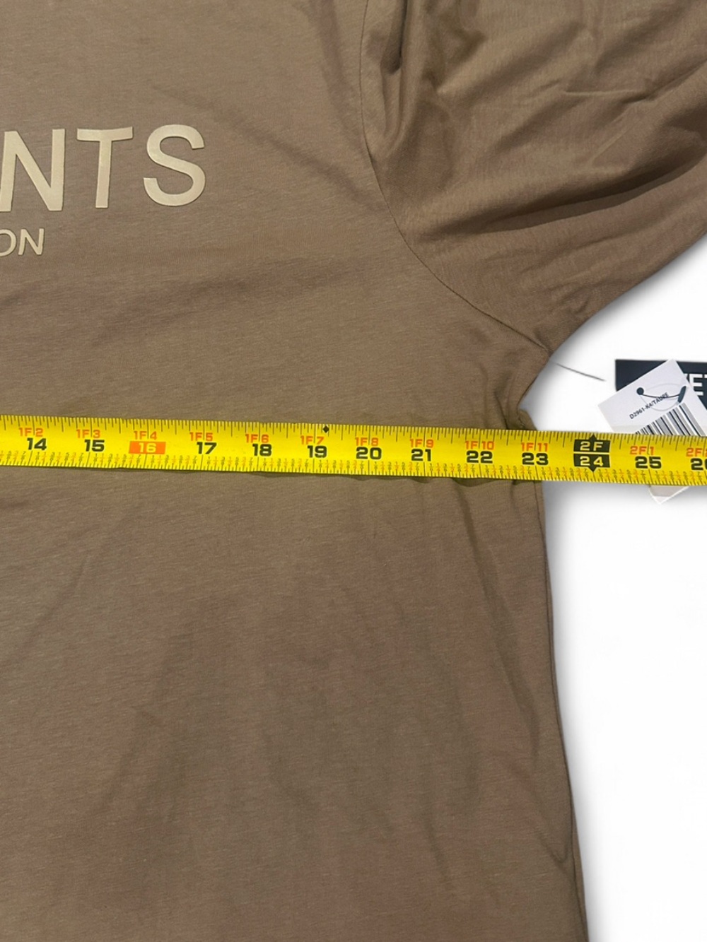 NWT Men’s Vetements Taupe Oversized Half-Sleeve T-shirt Size XL - Picture 4 of 5